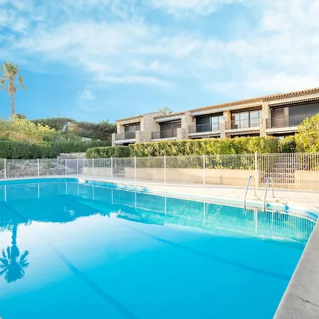 Apartamento Les Maures De L'esterel-3 By Interhome