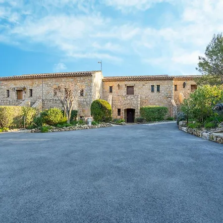 Apartment Les Maures De L'esterel-3 By Interhome
